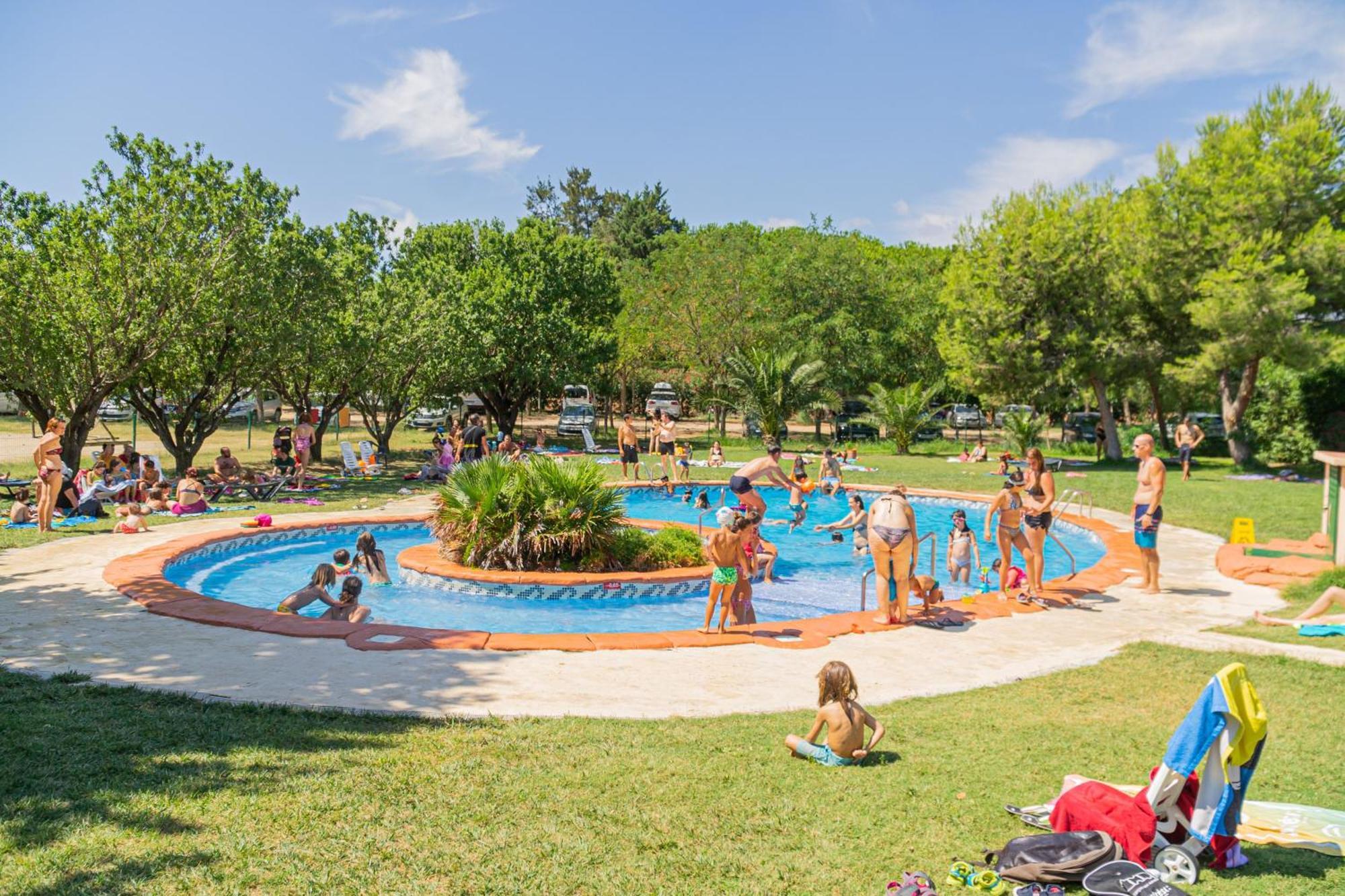 Ecologic Vinyols Camp Hotel Vinyols i Els Arcs Ngoại thất bức ảnh