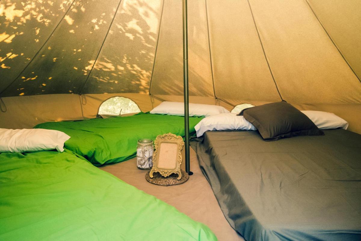 Ecologic Vinyols Camp Hotel Vinyols i Els Arcs Ngoại thất bức ảnh