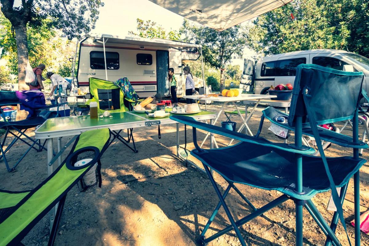Ecologic Vinyols Camp Hotel Vinyols i Els Arcs Ngoại thất bức ảnh